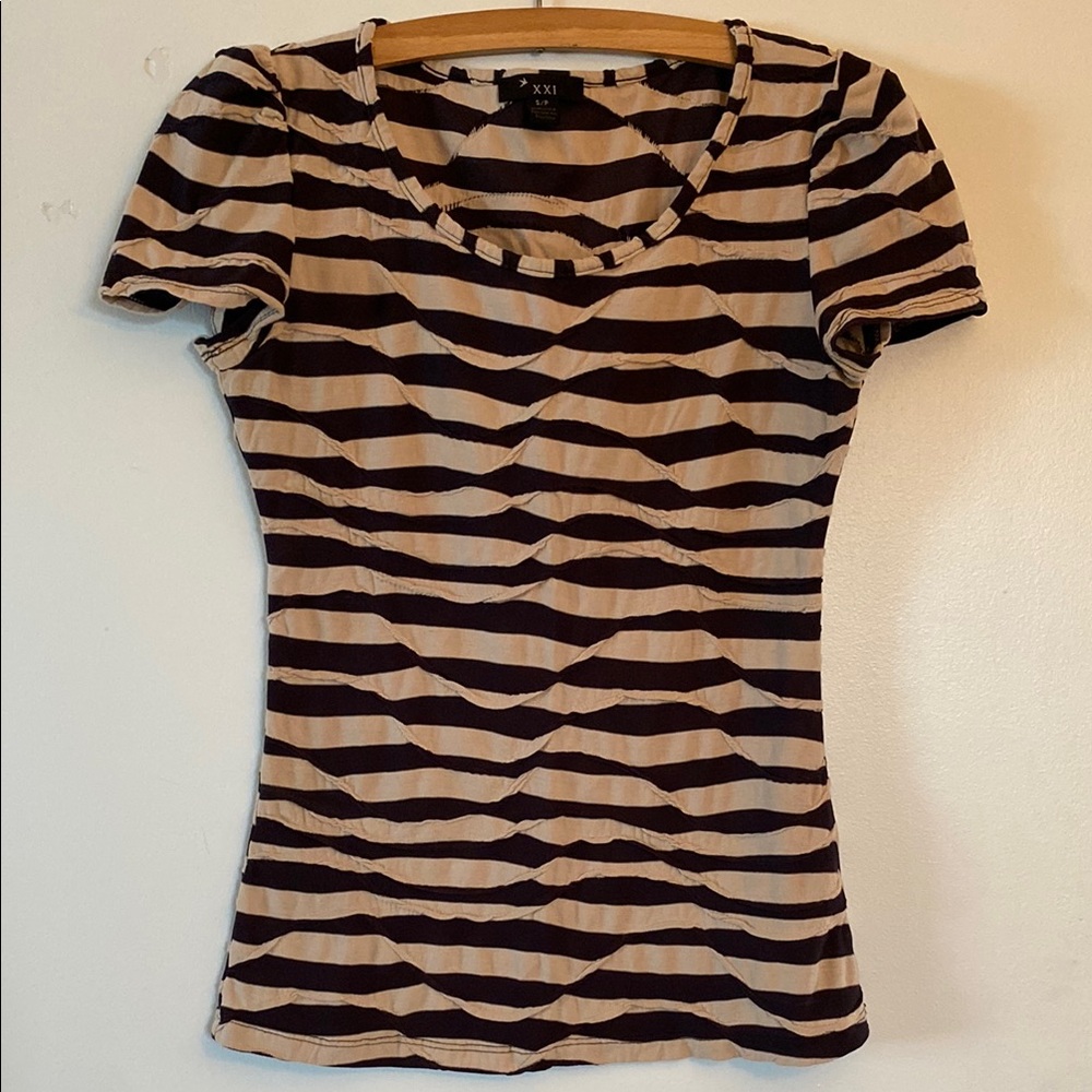 Forever 21 Tan and Navy Fitted Short Sleeve Tee
